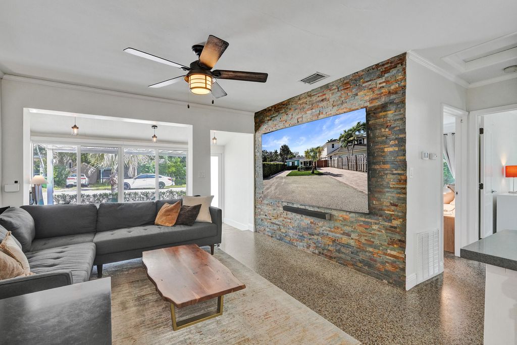 Photo of 846 SW 11th Court, Fort Lauderdale, FL 33315 (MLS # B26016130)