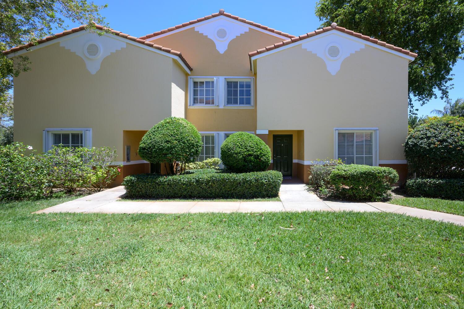 View Hypoluxo, FL 33462 townhome