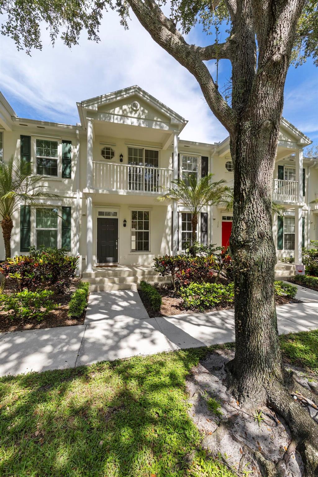 CHARLESTON COURT AT ABACO - Residential Lease
