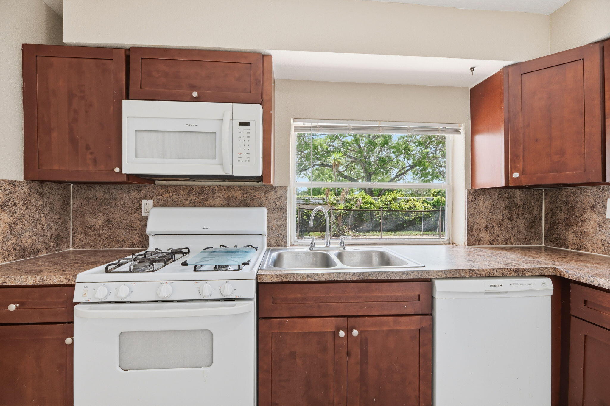 SUNRISE GOLF VILLAGE SEC 21 - Residential
