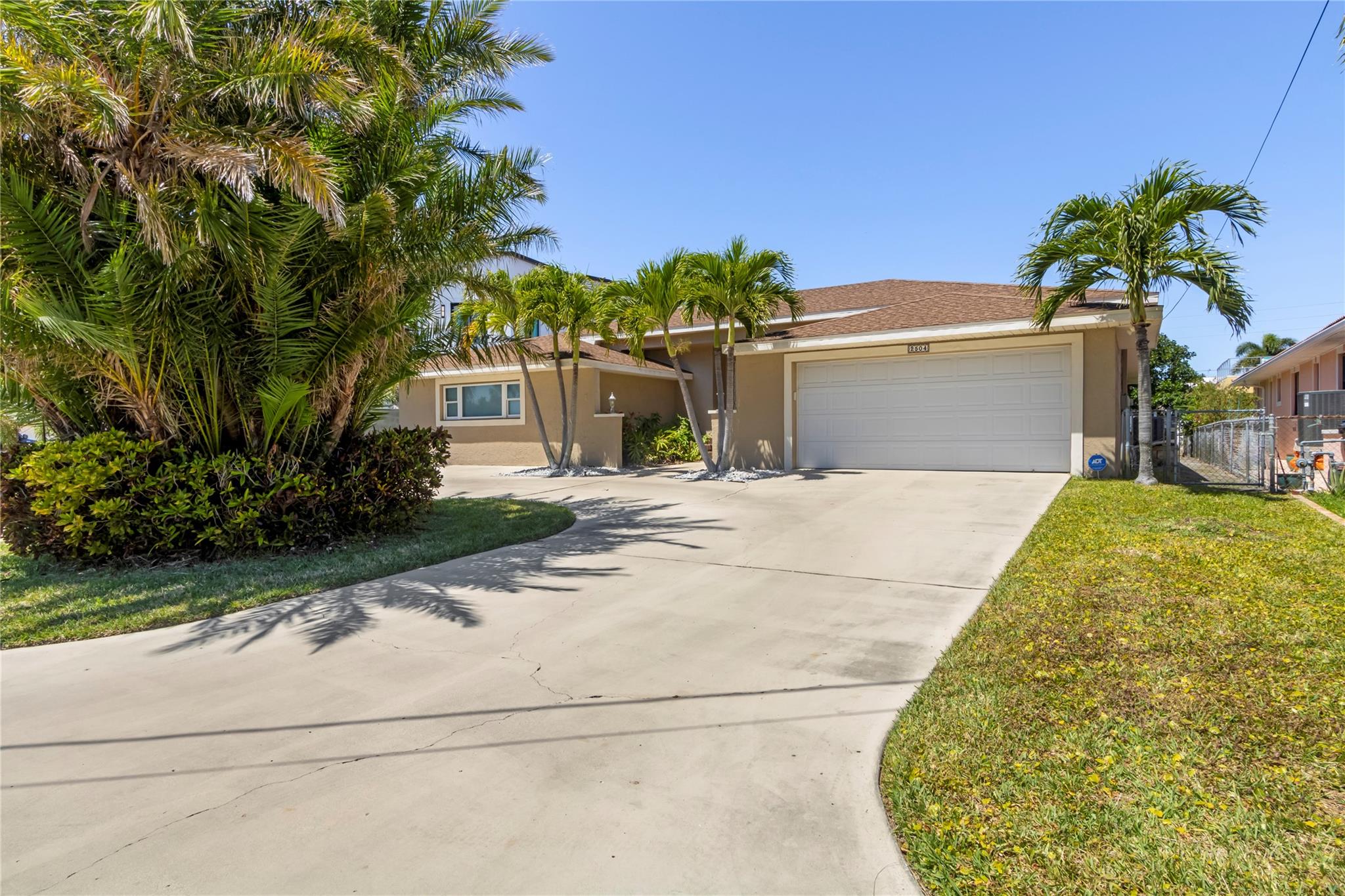 2504 Hibiscus Dr. W
