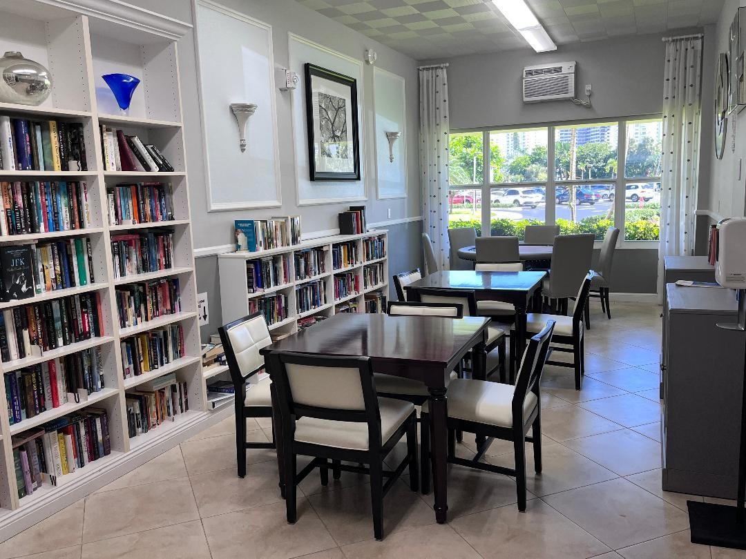 Coral Ridge Towers North - Residential