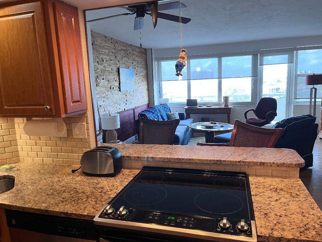 Coral Ridge Towers North - Residential