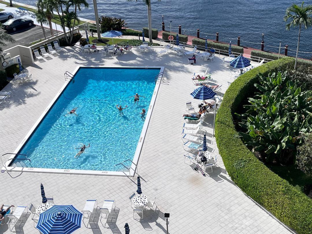 Coral Ridge Towers North - Residential