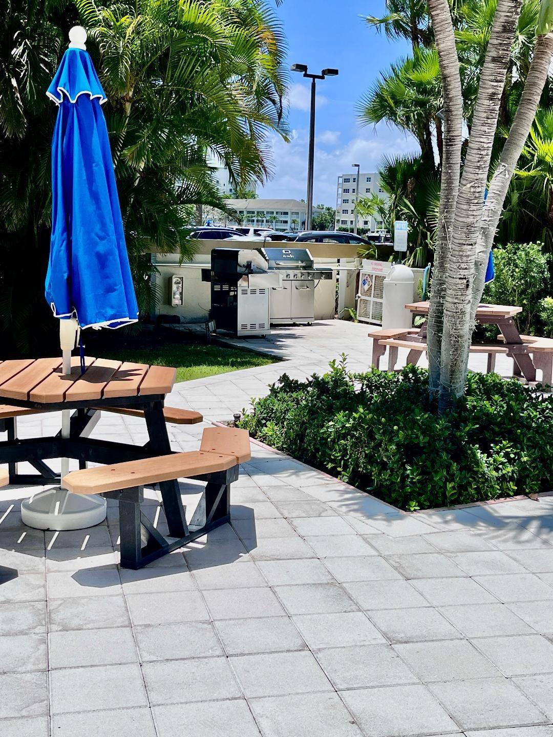 Coral Ridge Towers North - Residential