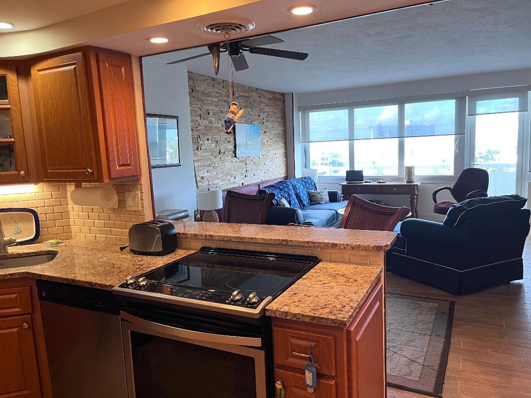 Coral Ridge Towers North - Residential