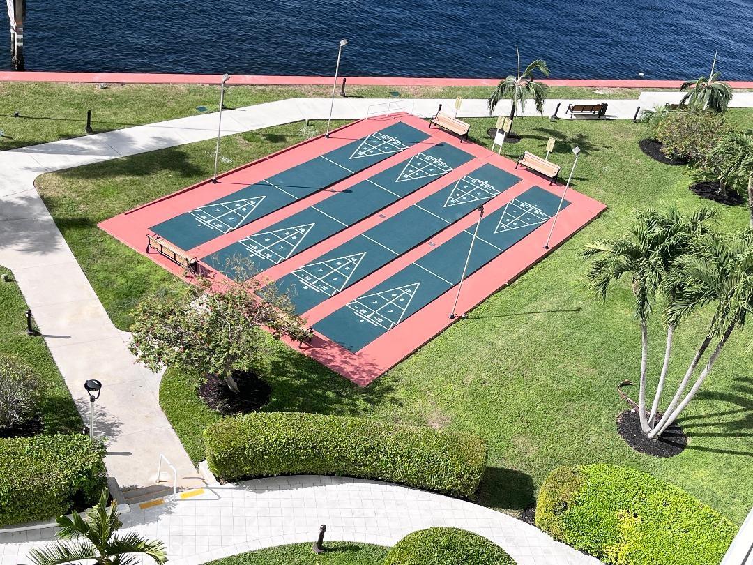 Coral Ridge Towers North - Residential