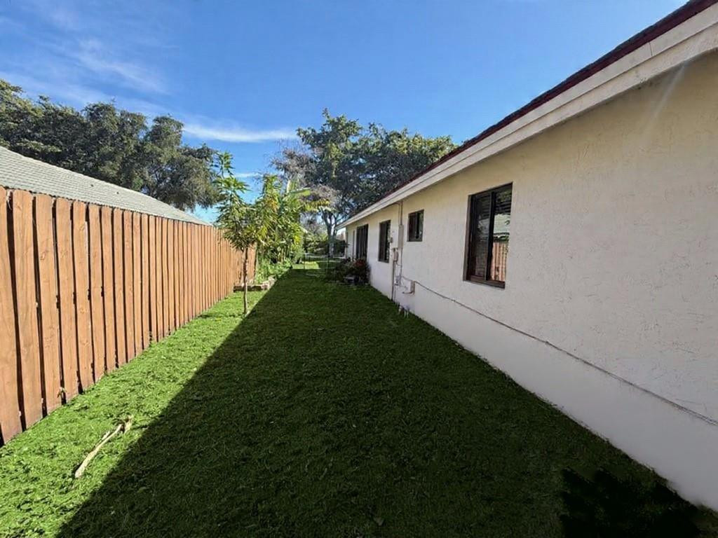 CORAL SPRINGS UNIVERSITY DRIVE - Residential