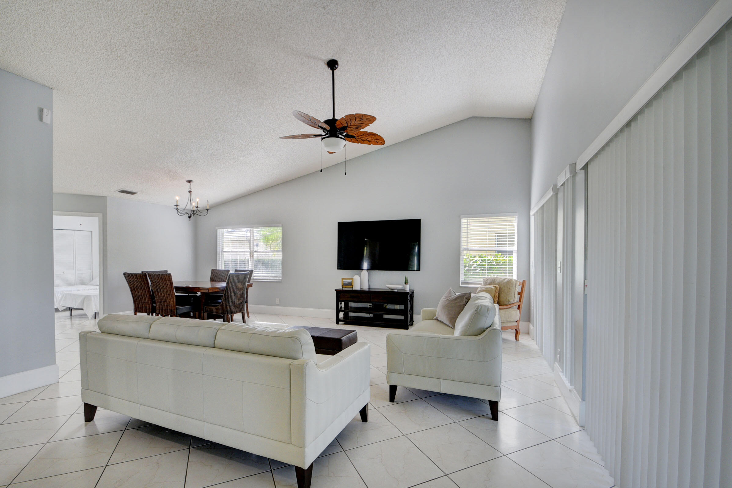 LAKEFIELD OF THE LANDINGS AT WELLINGTON 2B - Residential