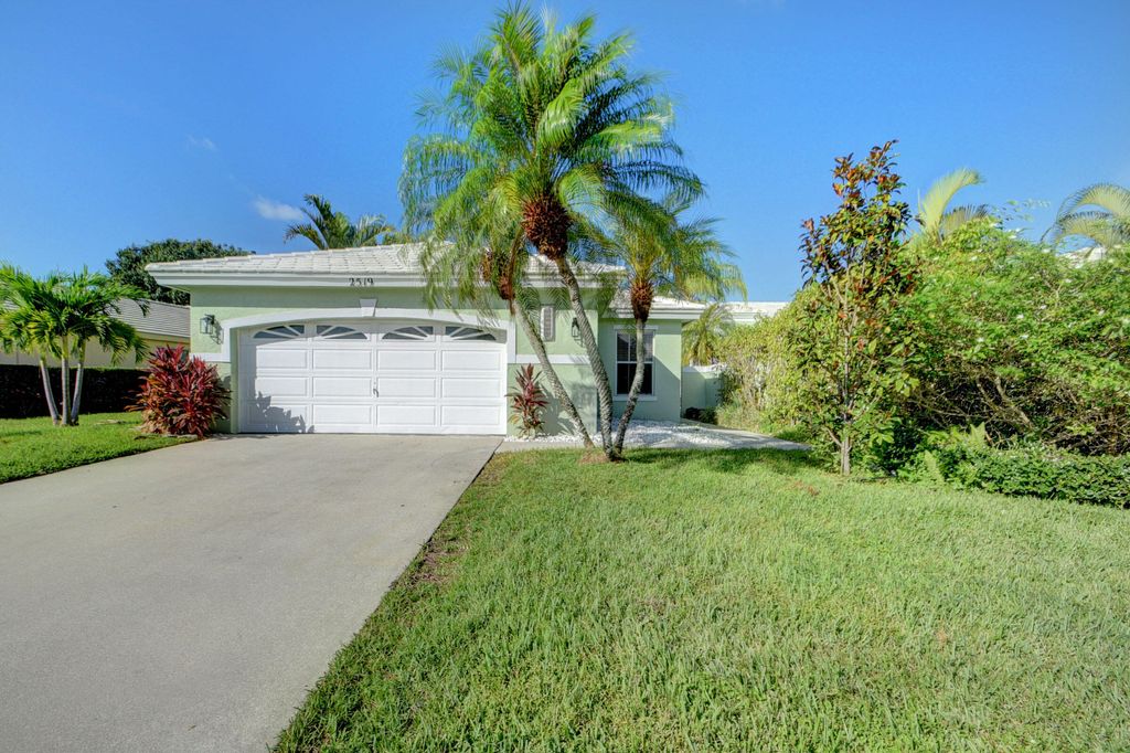 Photo of 2519 Country Golf Drive, Wellington, FL 33414 (MLS # B26021728)
