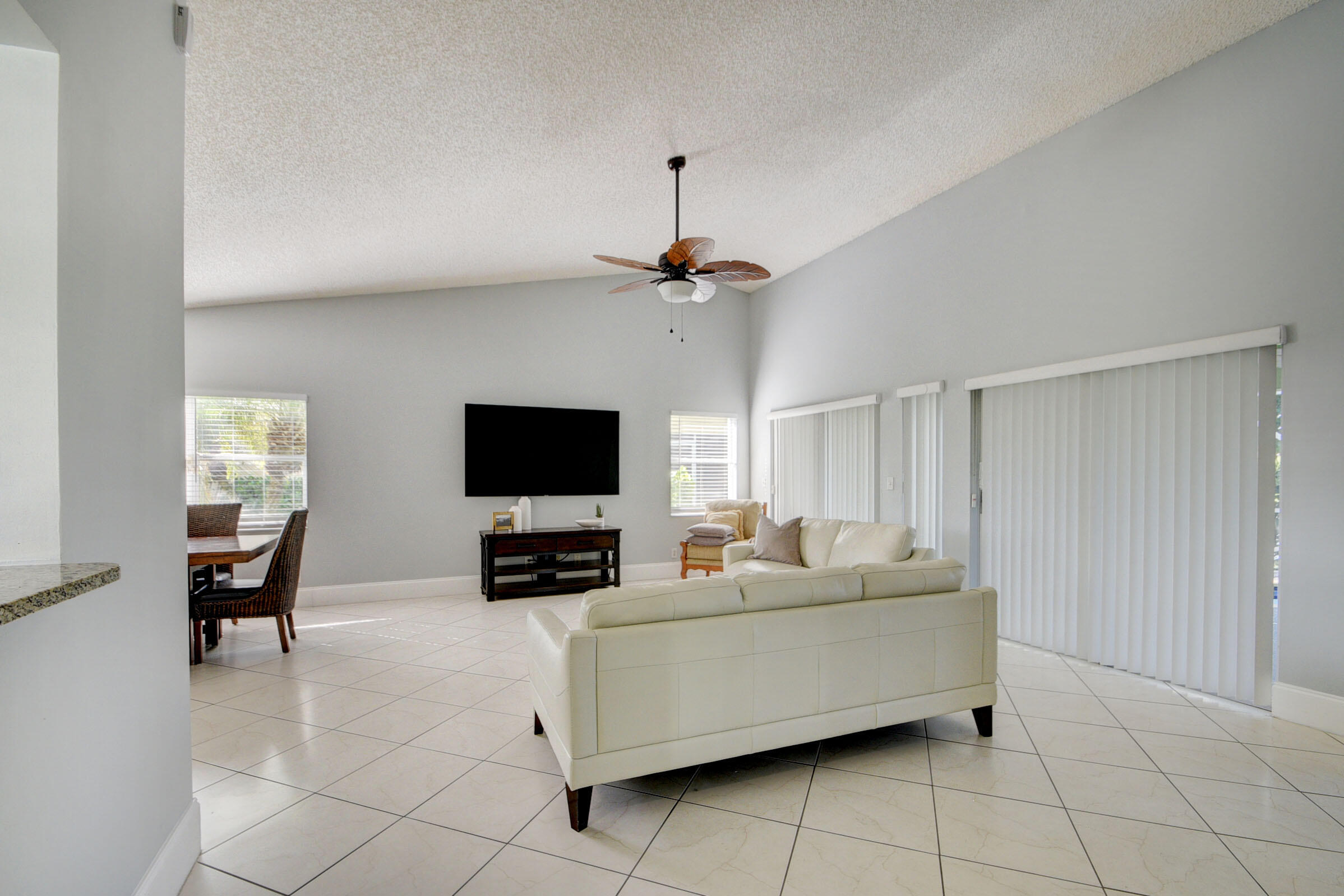 LAKEFIELD OF THE LANDINGS AT WELLINGTON 2B - Residential