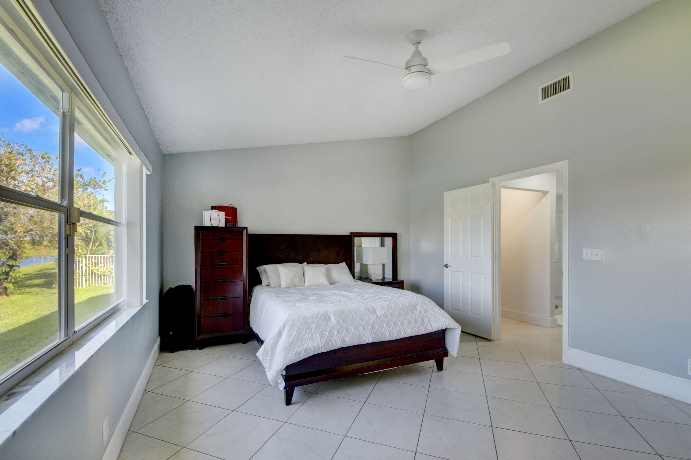 LAKEFIELD OF THE LANDINGS AT WELLINGTON 2B - Residential