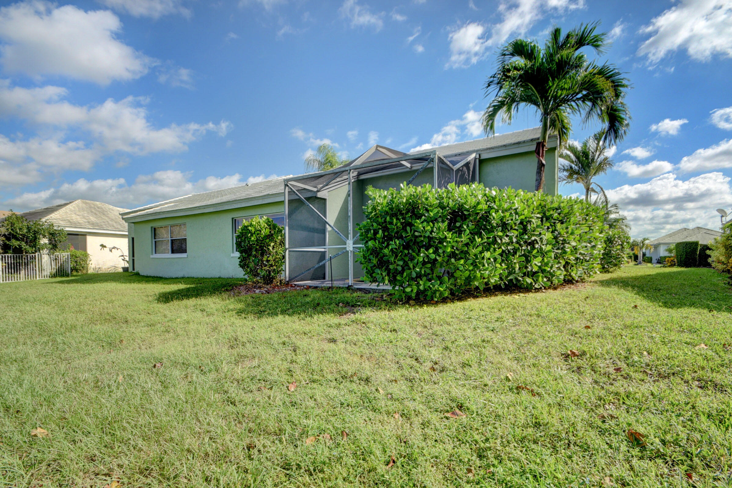LAKEFIELD OF THE LANDINGS AT WELLINGTON 2B - Residential