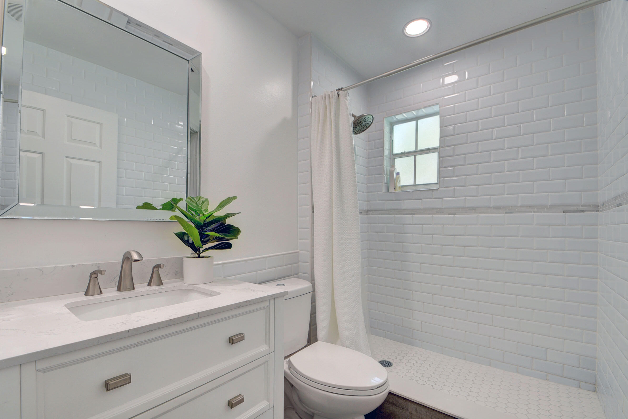 LAKEFIELD OF THE LANDINGS AT WELLINGTON 2B - Residential