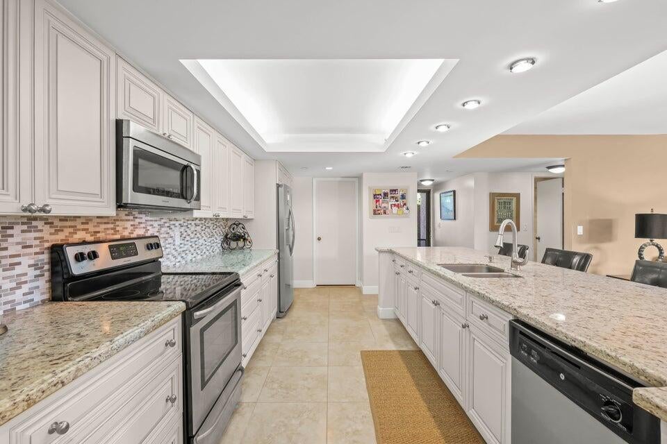 Photo of 750 Egret Circle #6107, Delray Beach, FL 33444 (MLS # R11114991)