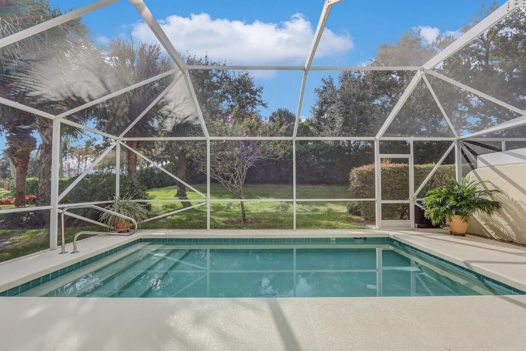 Photo of 129 Euphrates Circle, Palm Beach Gardens, FL 33410 (MLS # R11047995)