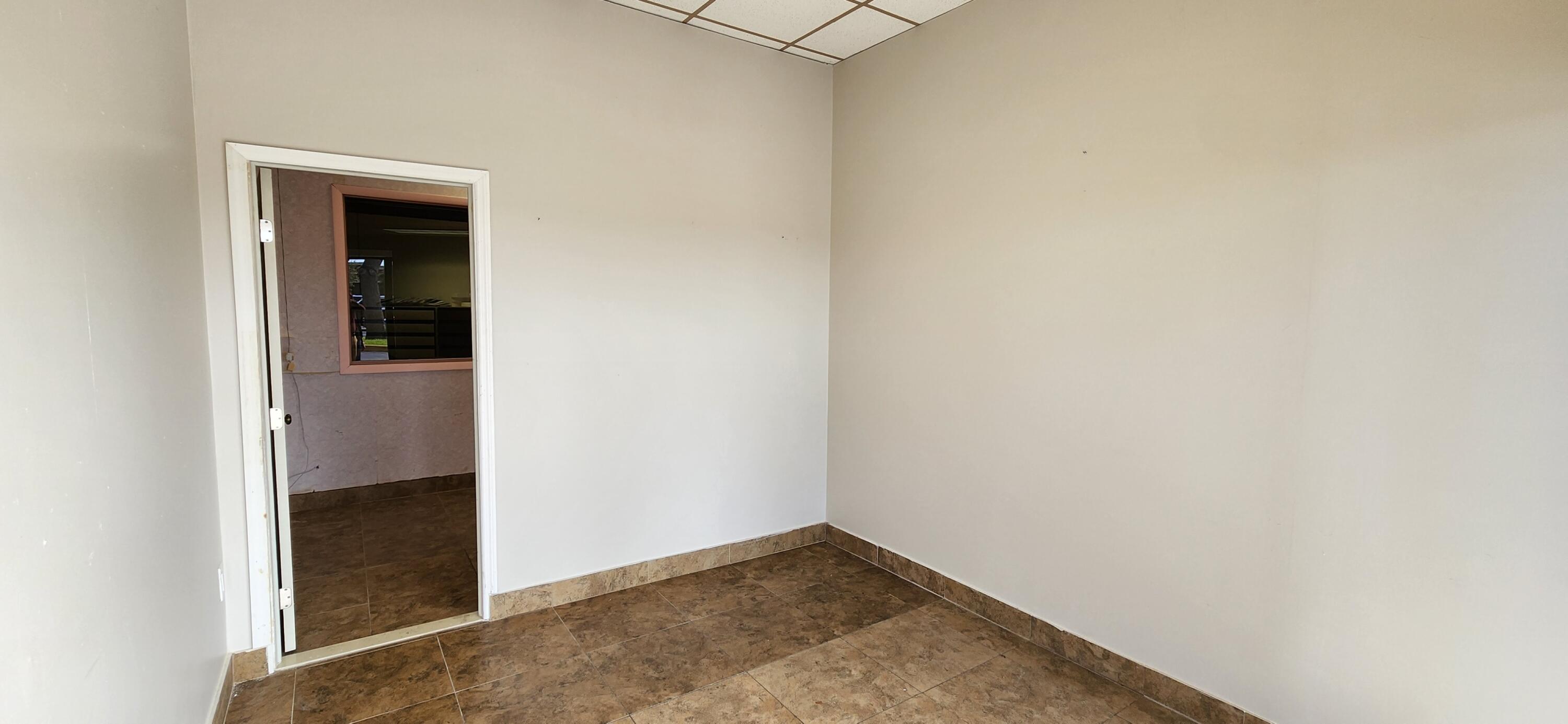 1207 S Powerline Road