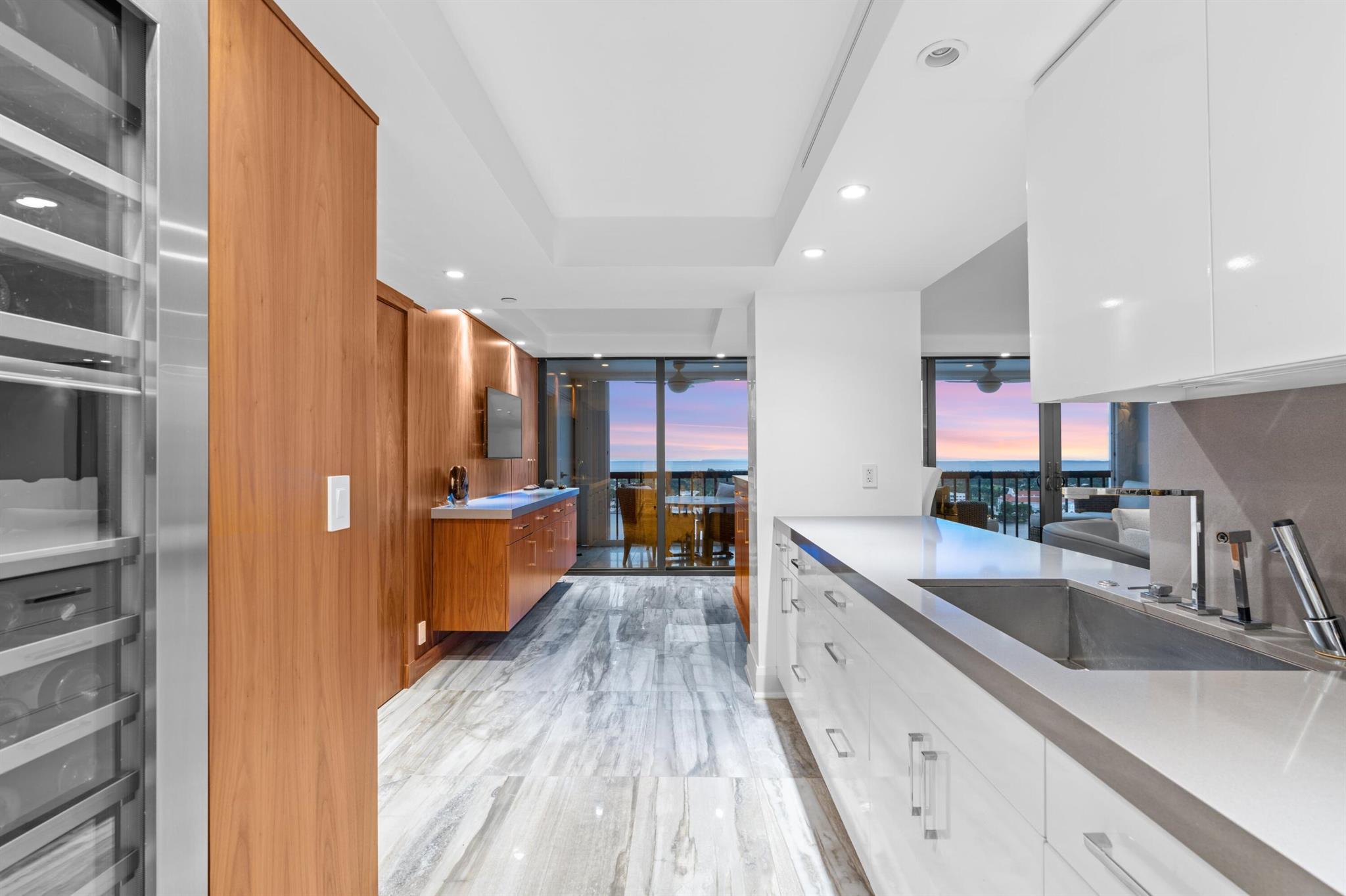 WATERVIEW TOWERS CONDO - Residential