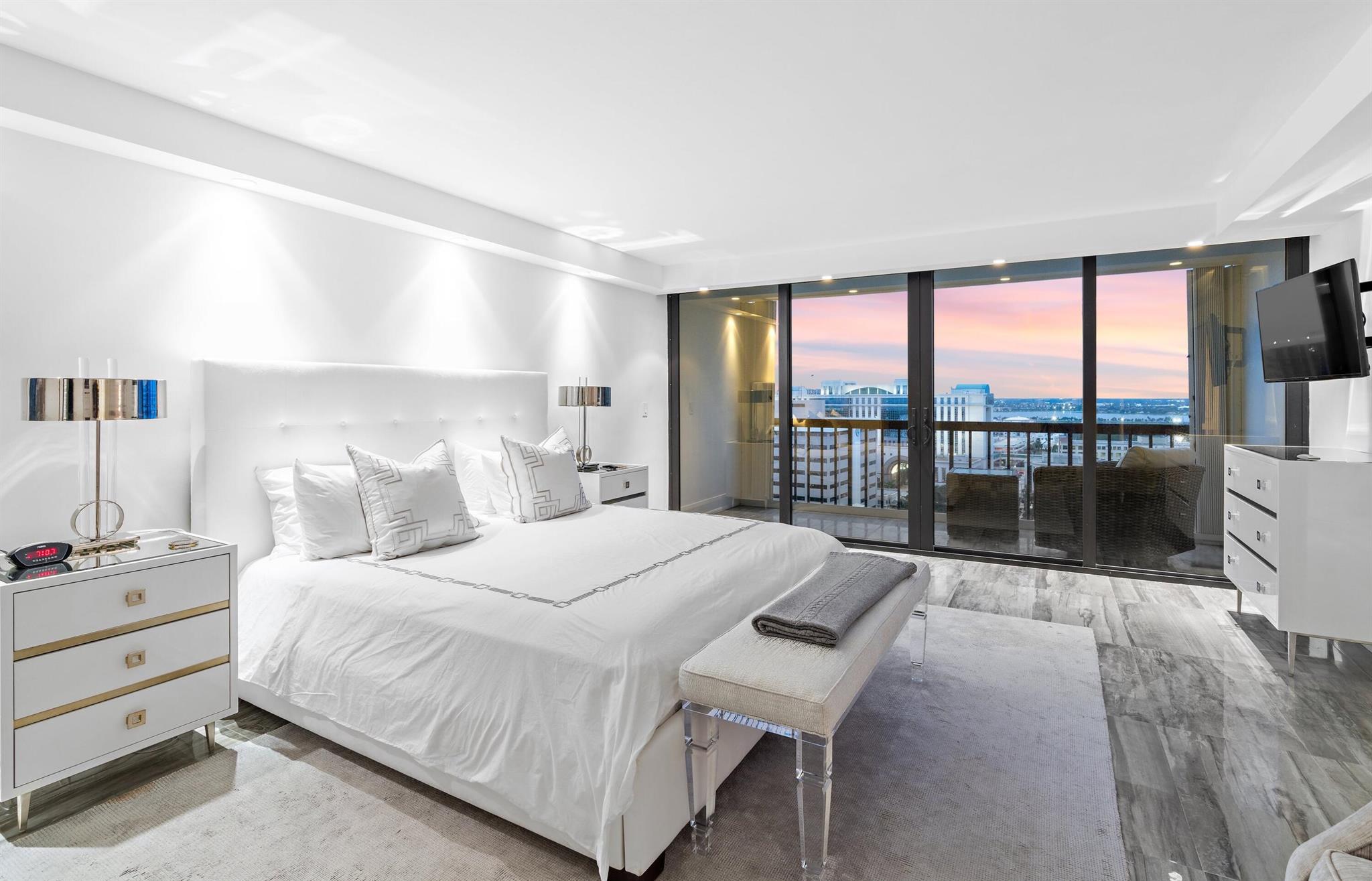 WATERVIEW TOWERS CONDO - Residential