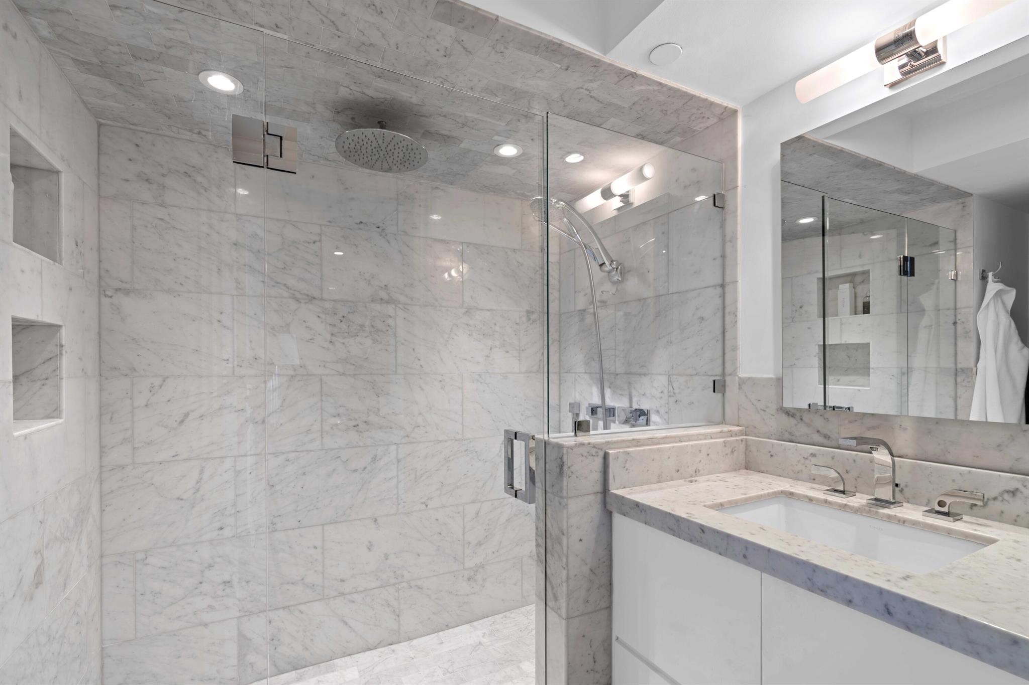 WATERVIEW TOWERS CONDO - Residential