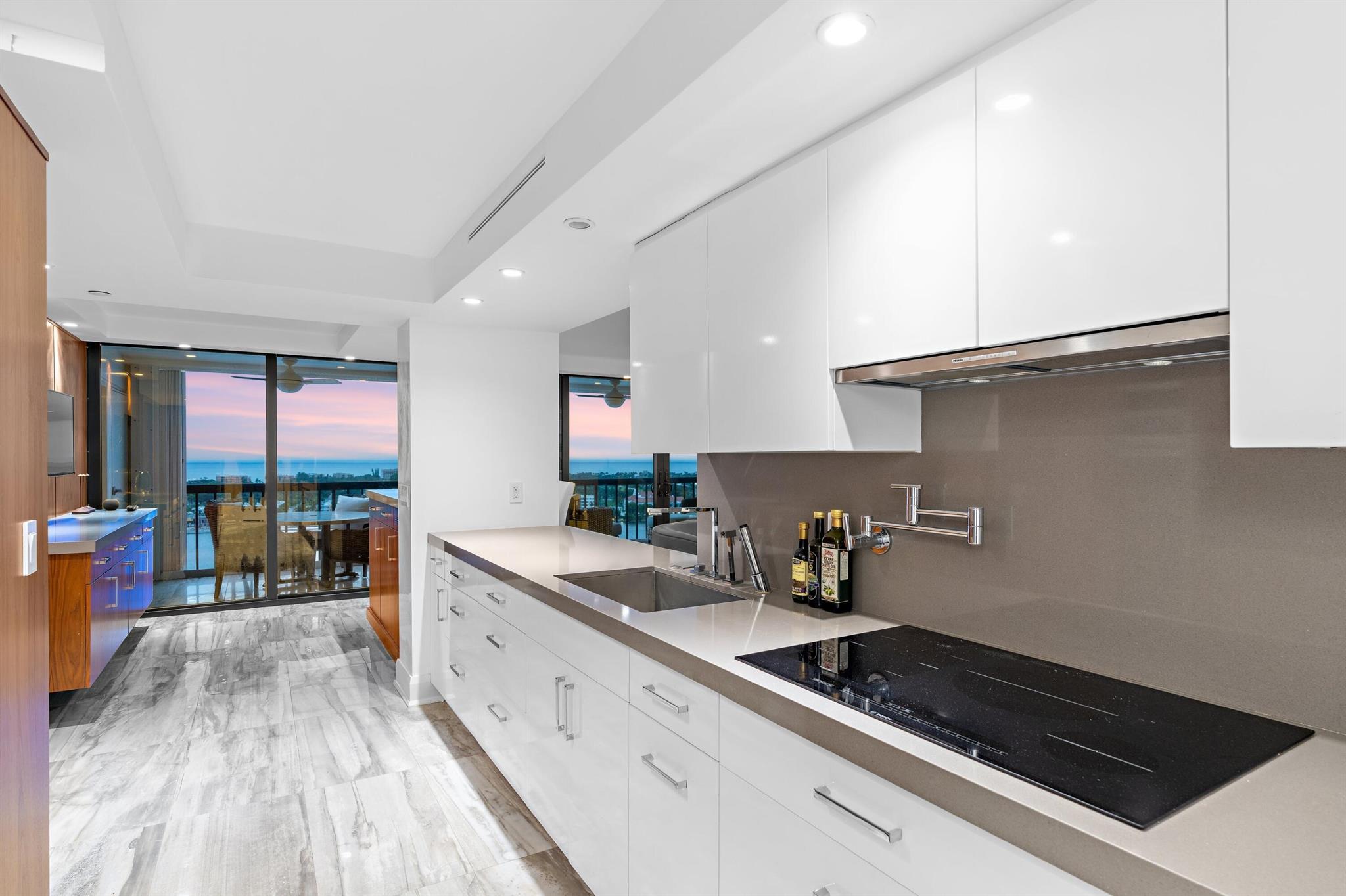 WATERVIEW TOWERS CONDO - Residential