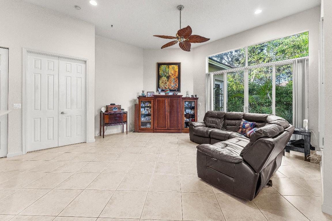 RENAISSANCE SEC 7 - Residential