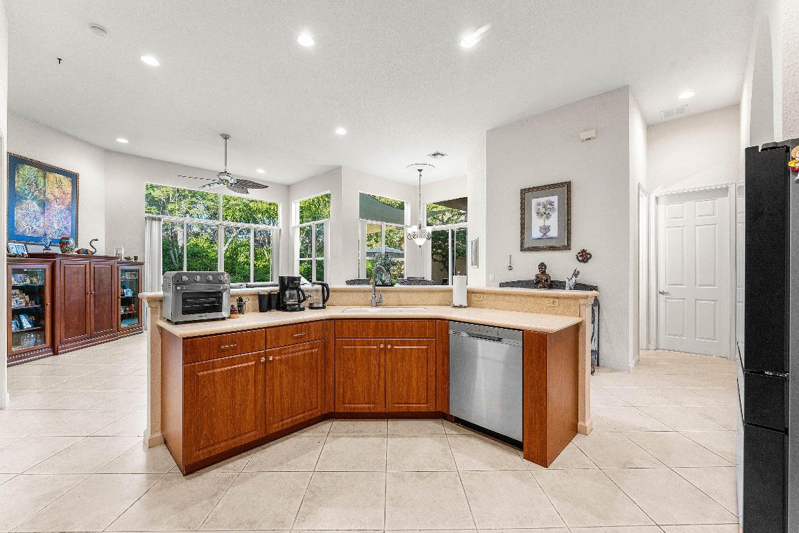 RENAISSANCE SEC 7 - Residential