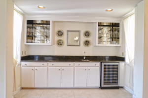 JUPITER HILLS VILLAGE - Residential