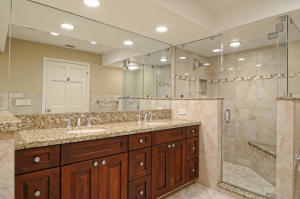 JUPITER HILLS VILLAGE - Residential