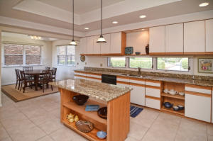 JUPITER HILLS VILLAGE - Residential