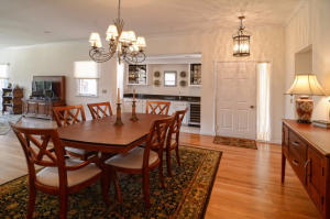 JUPITER HILLS VILLAGE - Residential