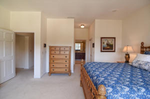 JUPITER HILLS VILLAGE - Residential