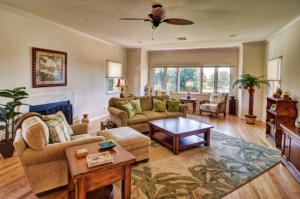 JUPITER HILLS VILLAGE - Residential