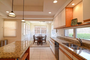 JUPITER HILLS VILLAGE - Residential