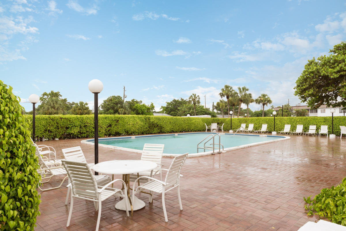 MARGATE VILLAGE PH I CONDO - Residential