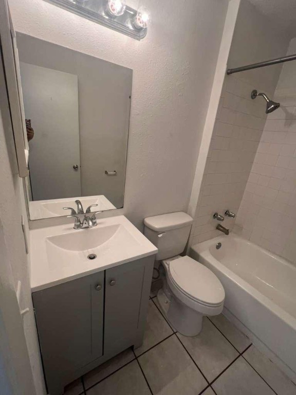 Reflections At Pembroke P - Residential Lease