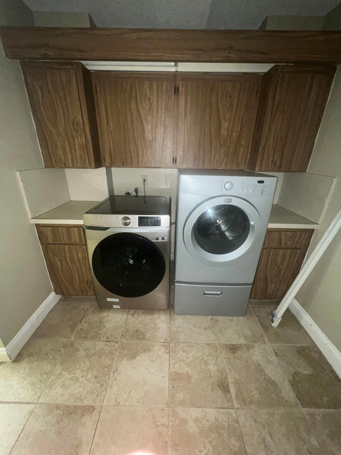 WHITEHALL CONDO OF THE LA - Residential Lease