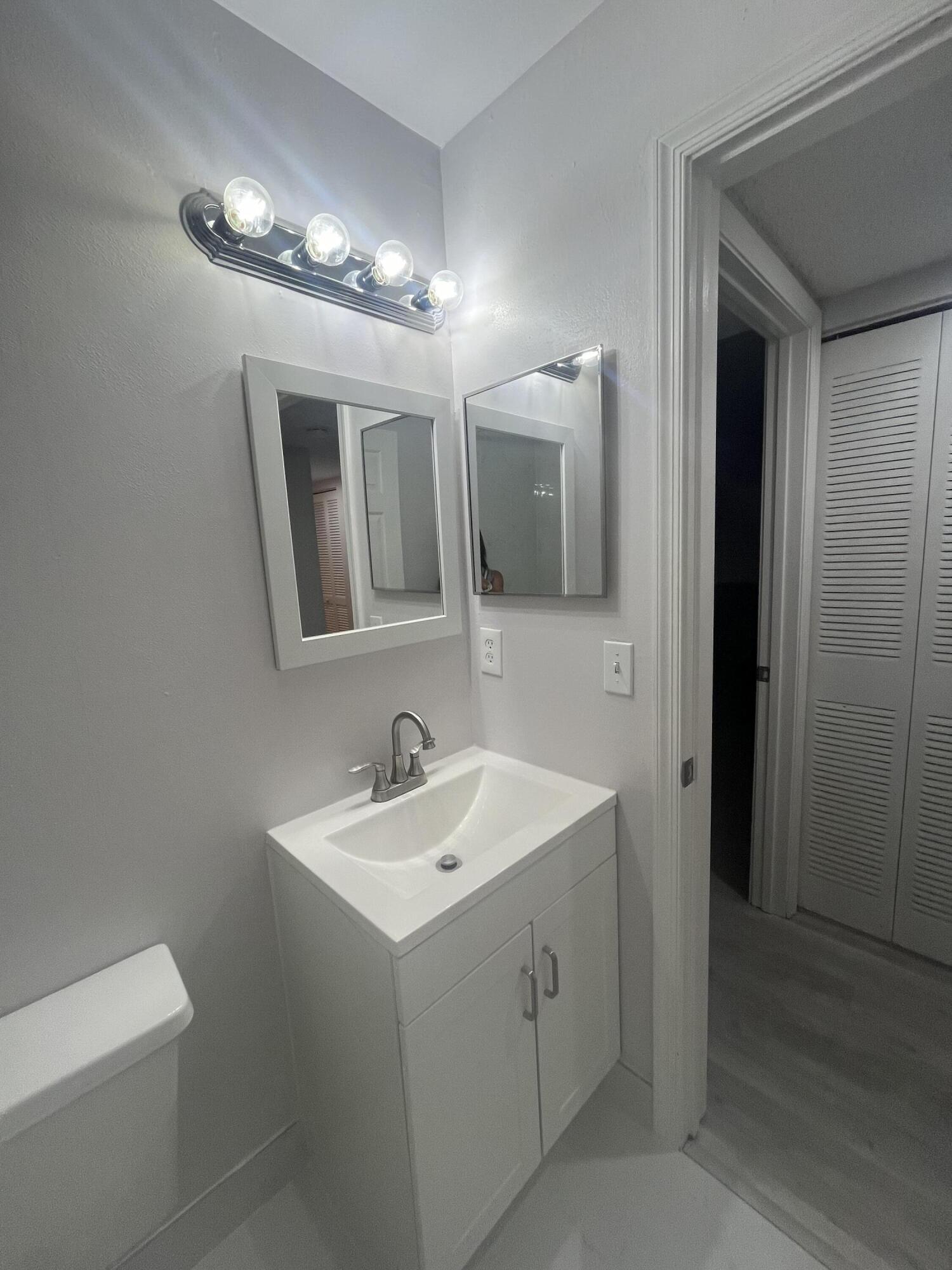 SOUTH LAKE CONDO - Residential
