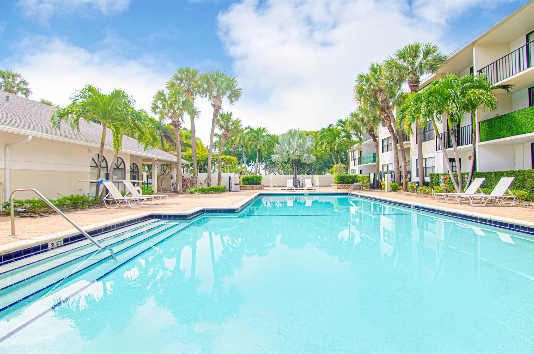 CLEAR LAKE CLUB CONDO - Residential