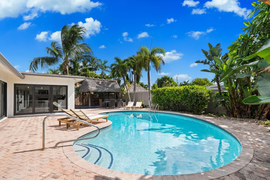 Photo of 3246 NE 27th Ter, Lighthouse Point, FL 33064 (MLS # F10522780)