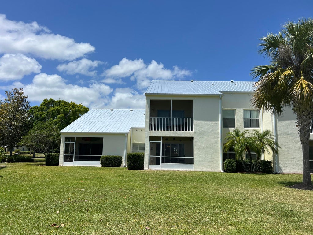 Photo of 4220 Gator Trace Avenue #5e, Fort Pierce, FL 34982 (MLS # R11082791)
