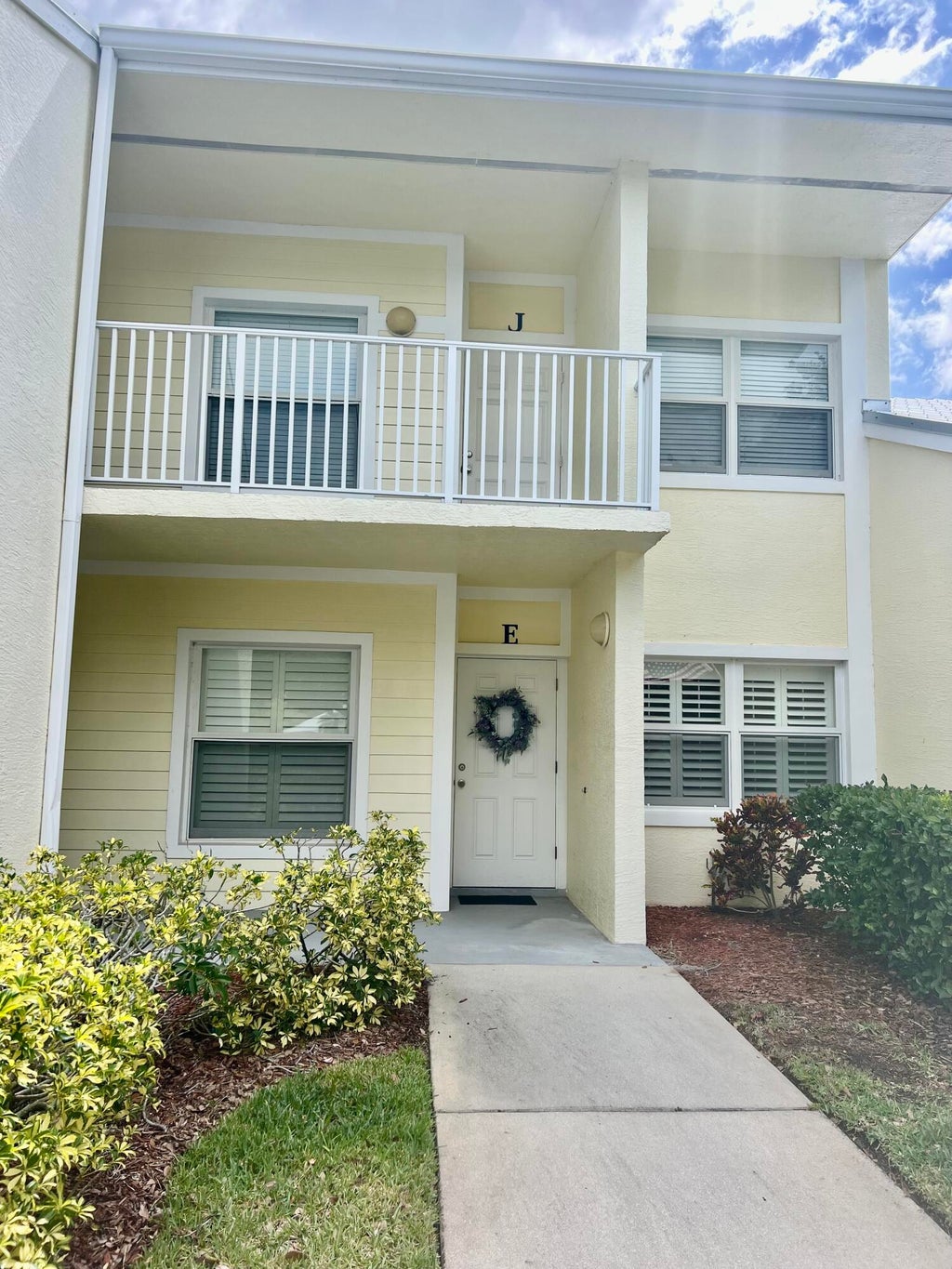 Photo of 4220 Gator Trace Avenue #5e, Fort Pierce, FL 34982 (MLS # R11082791)
