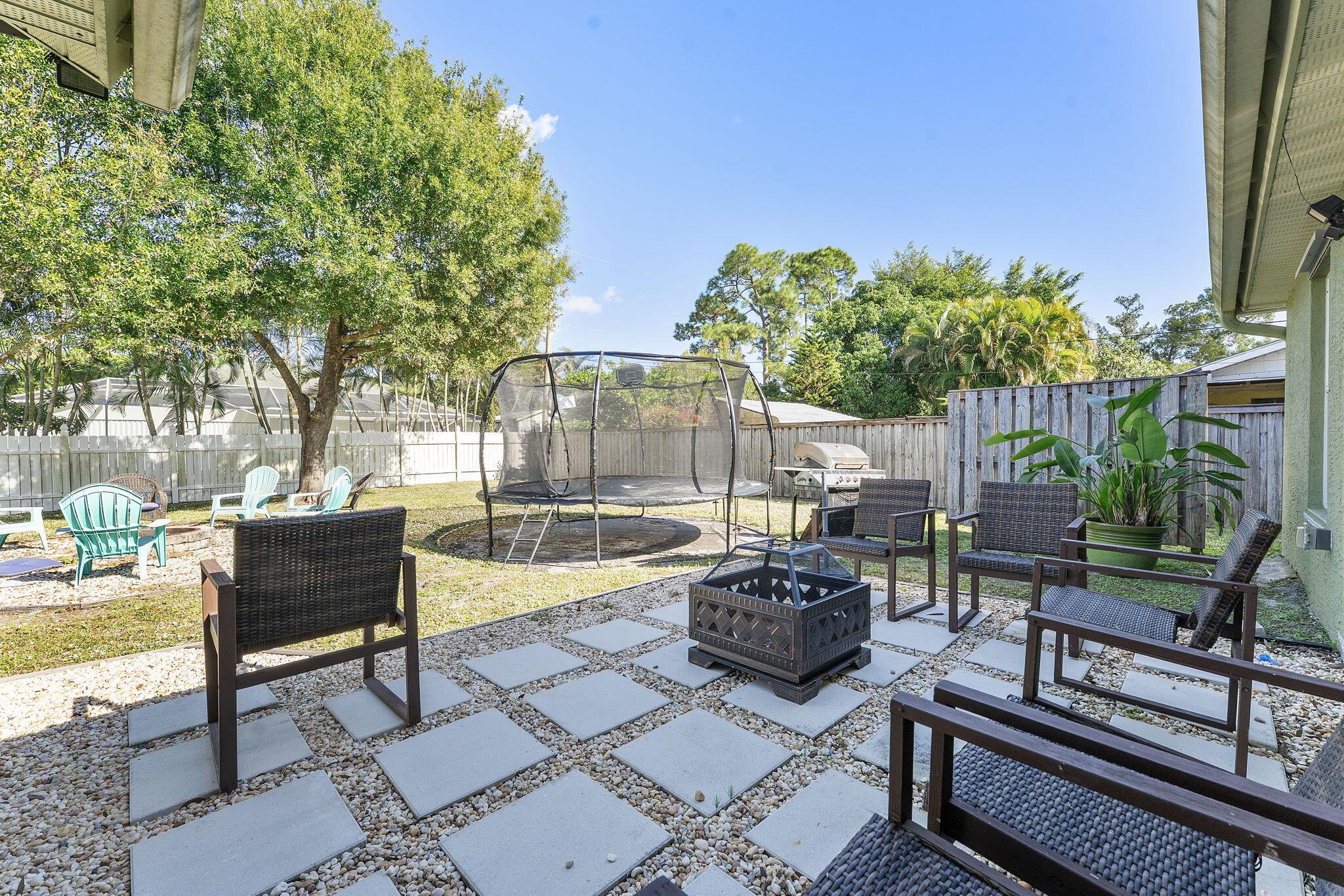 PORT ST LUCIE SECTION 3 - Residential Lease