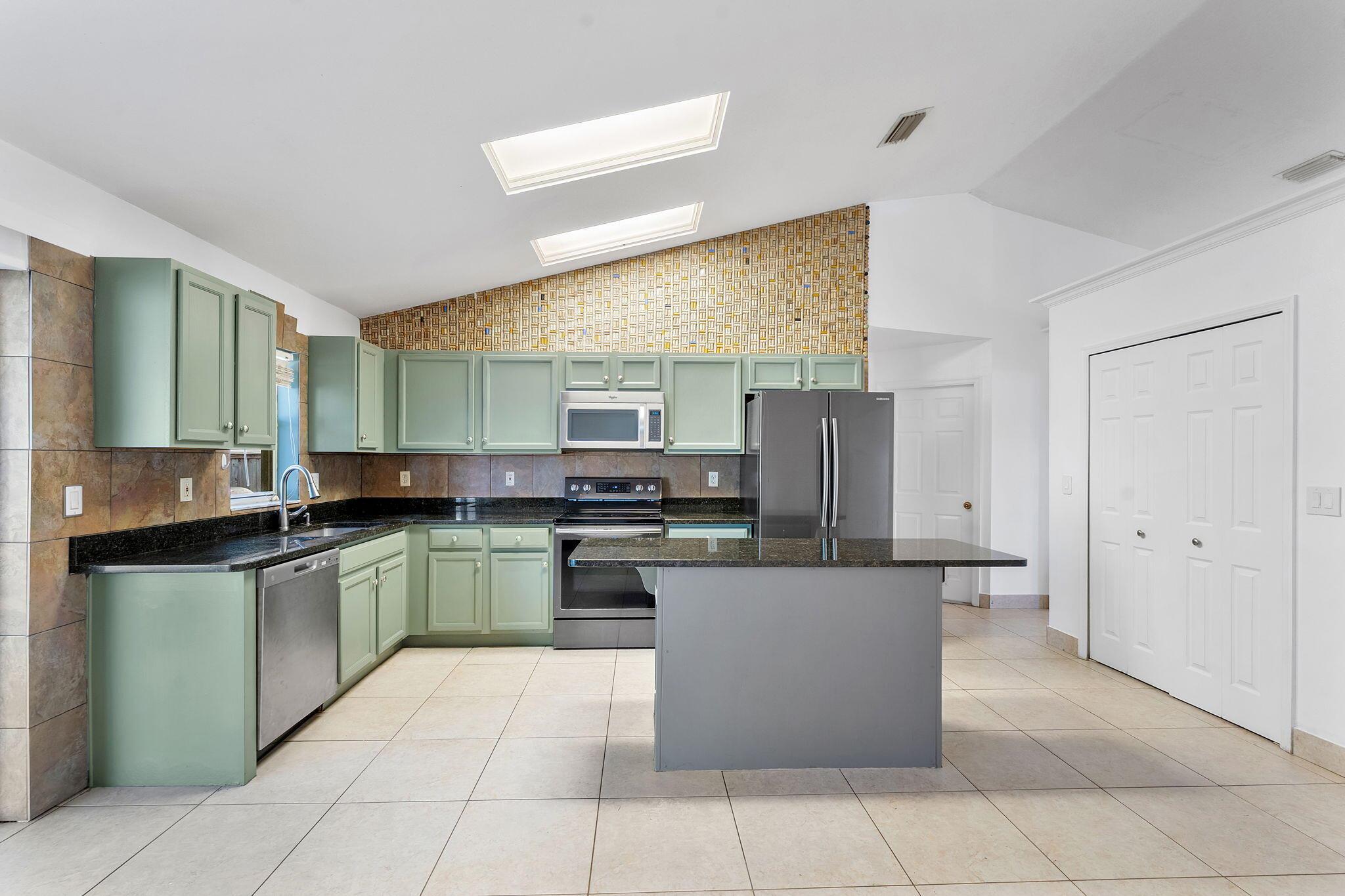 PORT ST LUCIE SECTION 3 - Residential Lease