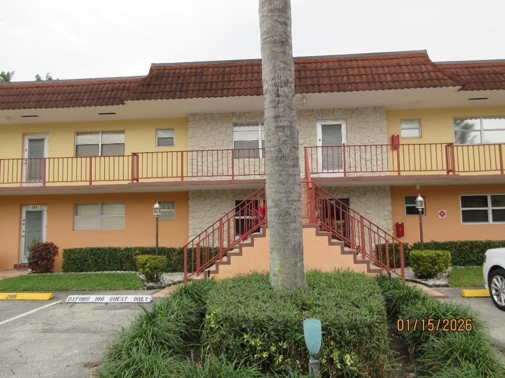 Photo of 105 Oxford 100 #105, West Palm Beach, FL 33417 (MLS # R11155693)