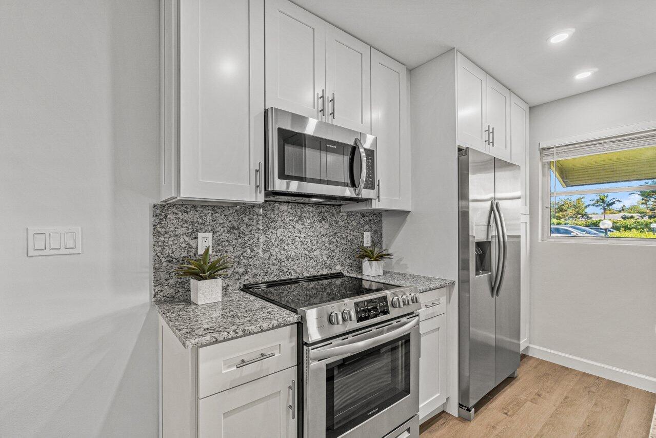 HIGH POINT OF DELRAY SEC 4 - Residential