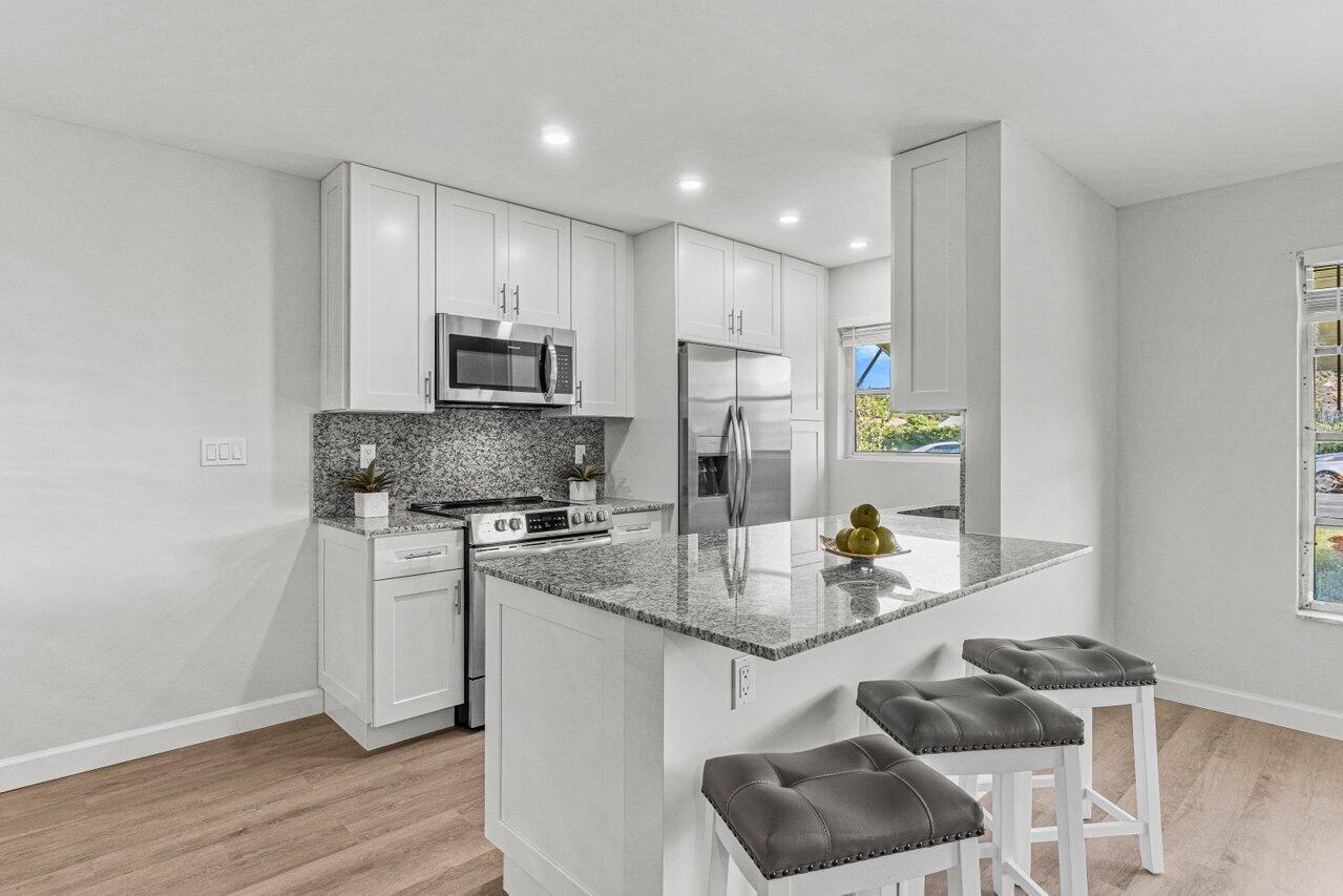 HIGH POINT OF DELRAY SEC 4 - Residential