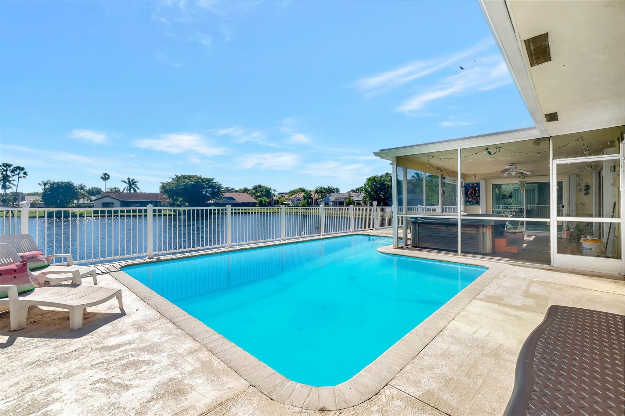 GOLF ESTATES - Residential