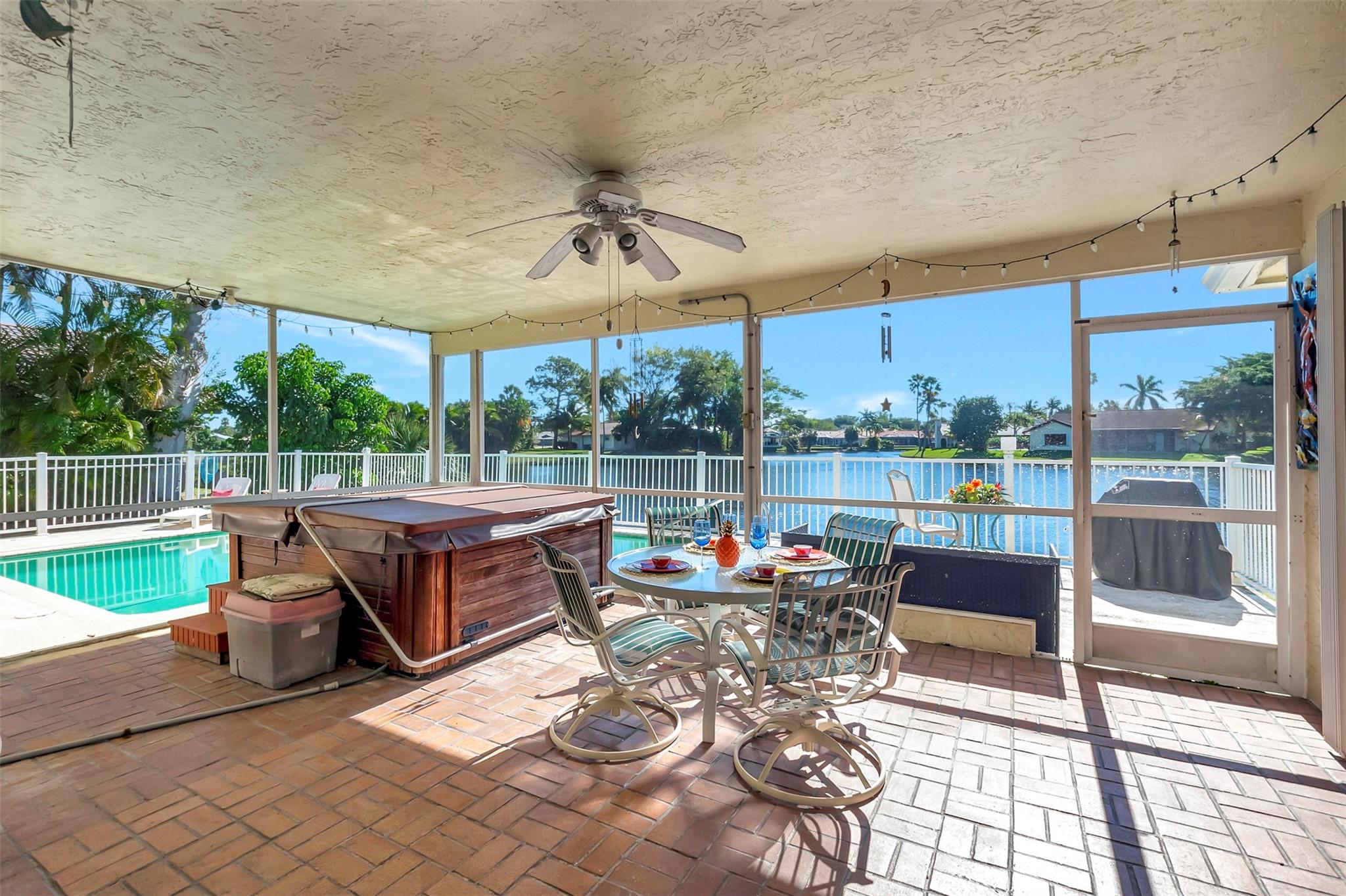 GOLF ESTATES - Residential