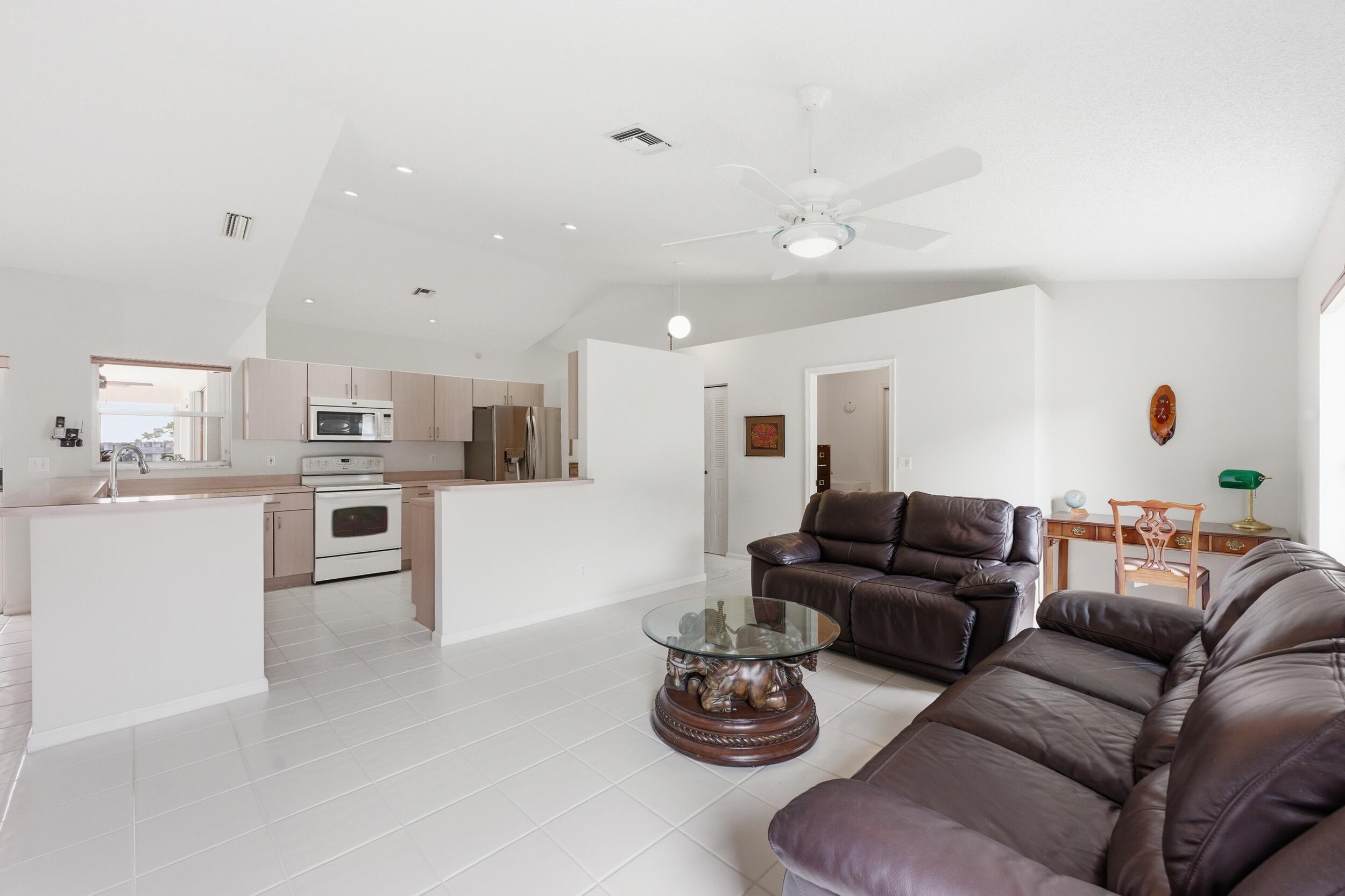 RAINBOW LAKES TR B PH 1 - Residential